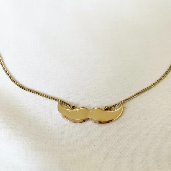 FOREVER 21 | GOLD MOUSTACHE DAINTY NECKLACE - Picture 3 of 4